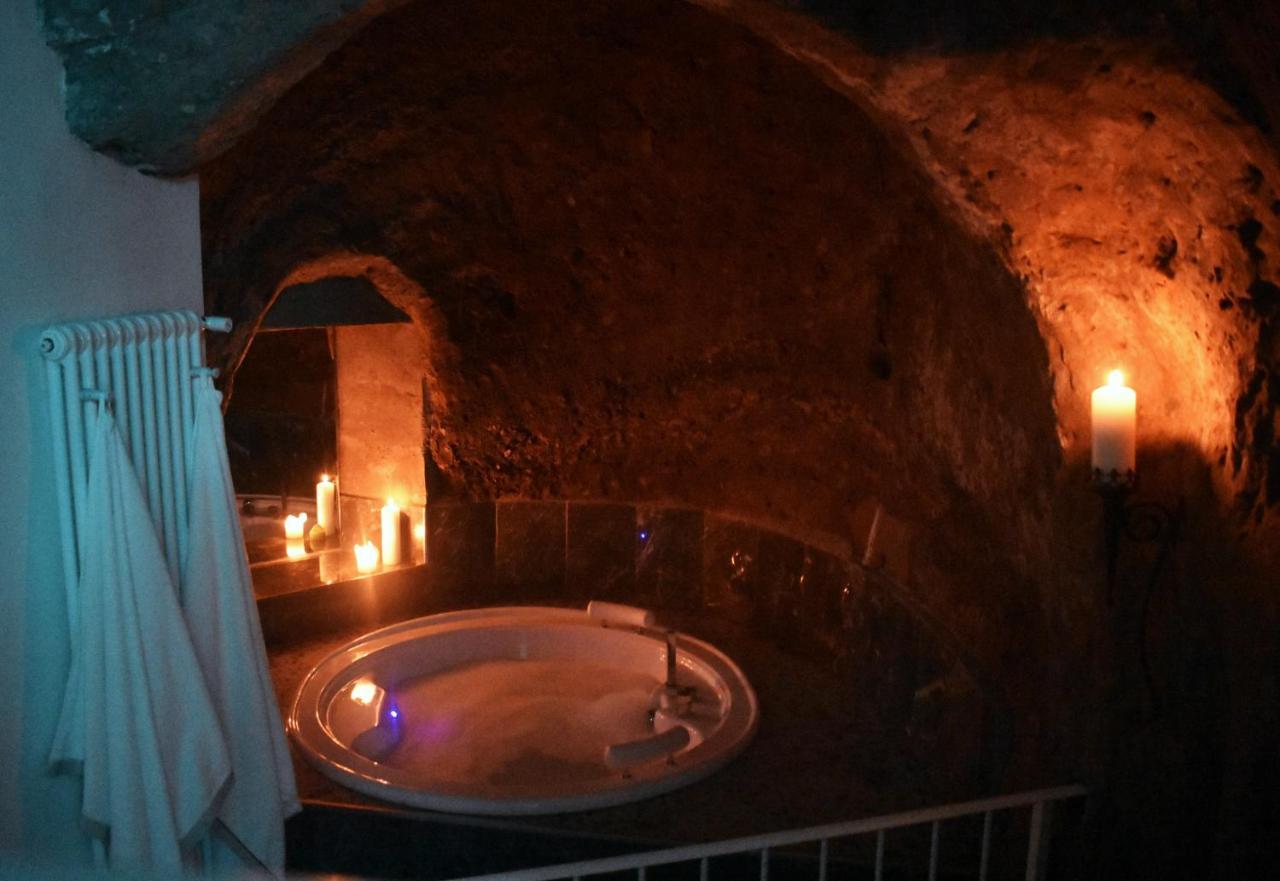 Hotel Il Confessionale Castelnuovo Di Porto Esterno foto
